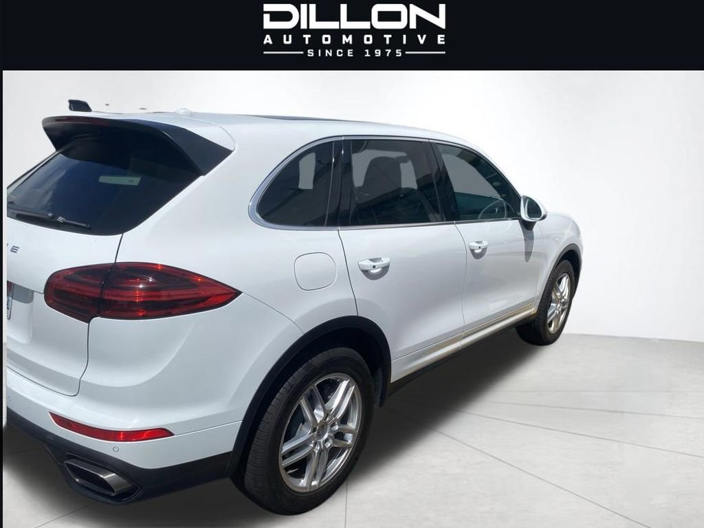 Used 2018 Porsche Cayenne AWD/4WD image 1
