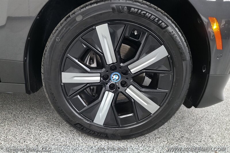 Used 2023 BMW iX xDrive50 w/ Convenience Package AWD/4WD image 30