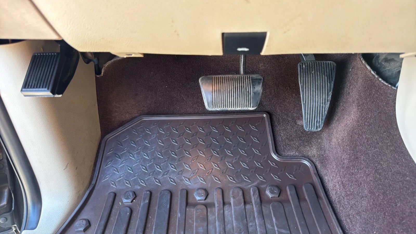 Used 2014 RAM 1500 Outdoorsman AWD/4WD image 27