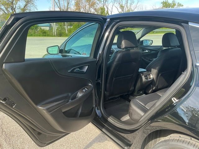 Used 2023 Chevrolet Malibu LT FWD image 16