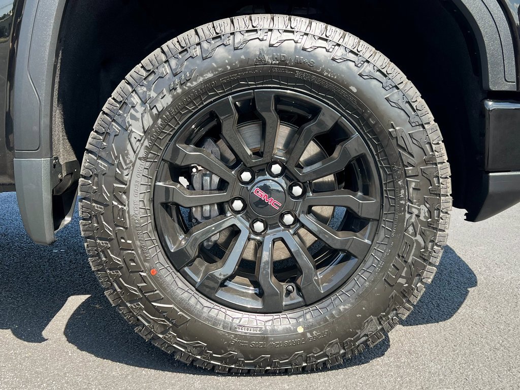 Used 2022 GMC Sierra 1500 AT4X image 18