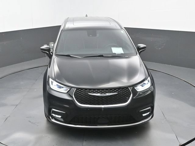 Used 2026 Chrysler Pacifica Limited FWD image 31
