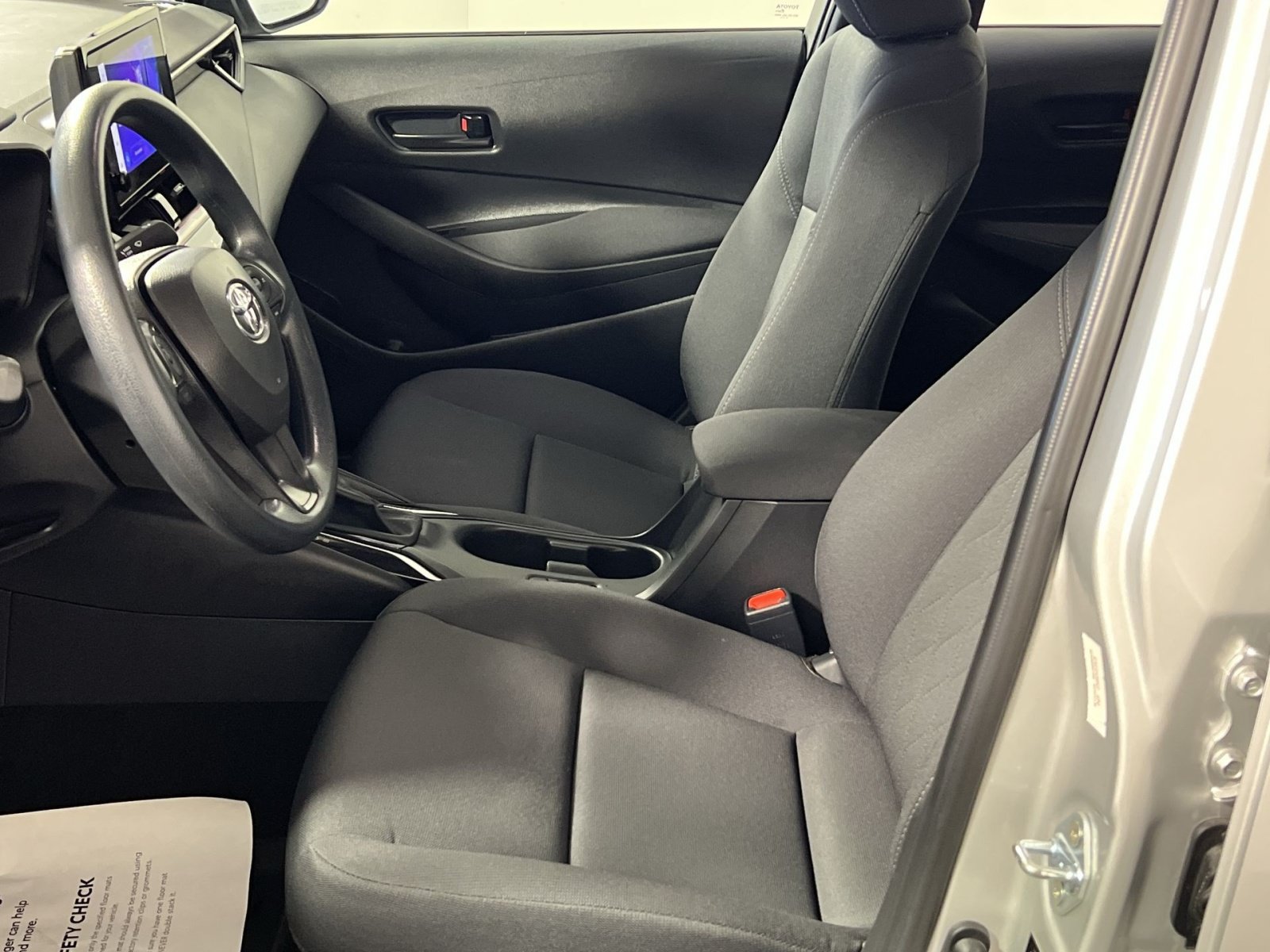 Used 2026 Toyota Corolla LE FWD image 13