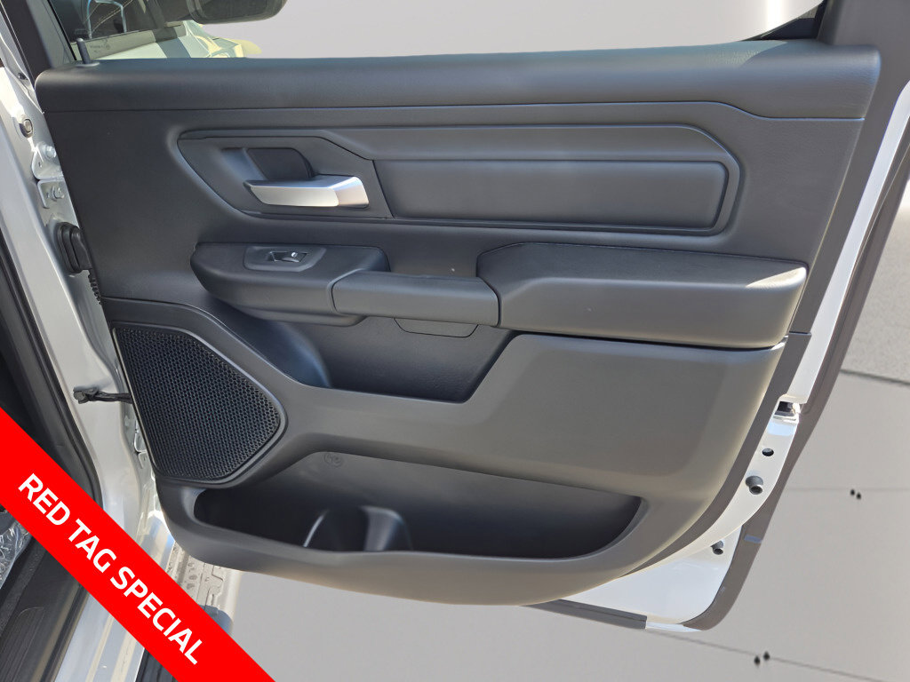 New 2026 RAM 1500 Express AWD/4WD image 16