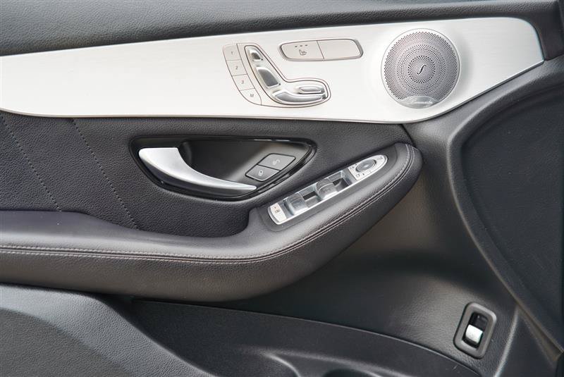 Used 2019 Mercedes-Benz GLC 300 4MATIC Coupe image 46