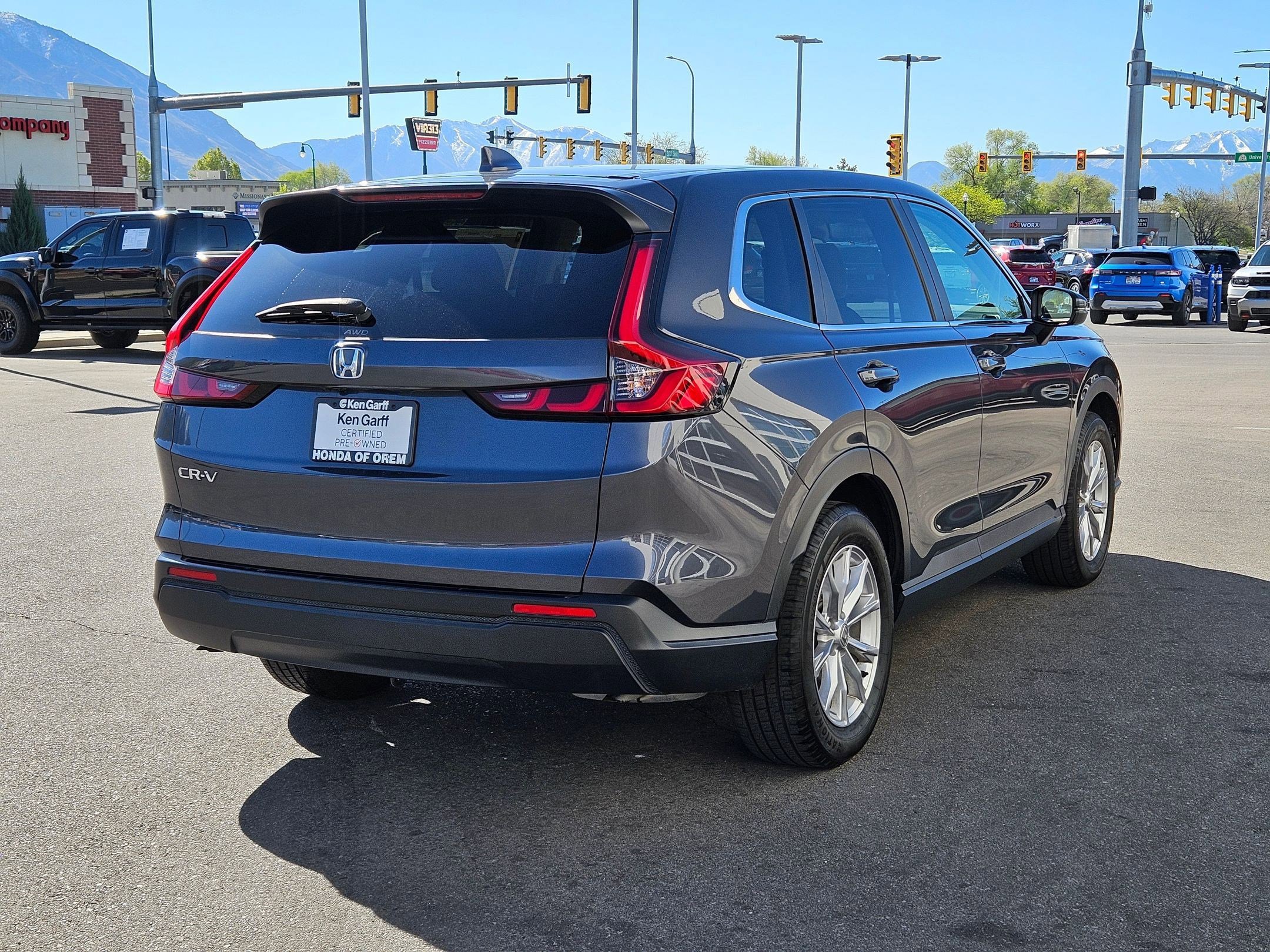 Used 2023 Honda CR-V EX image 3