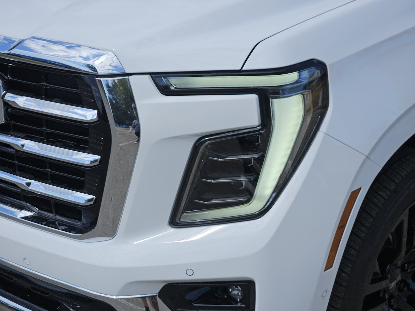 New 2026 GMC Yukon XL Elevation w/ LPO, Elevation Black Package RWD image 5
