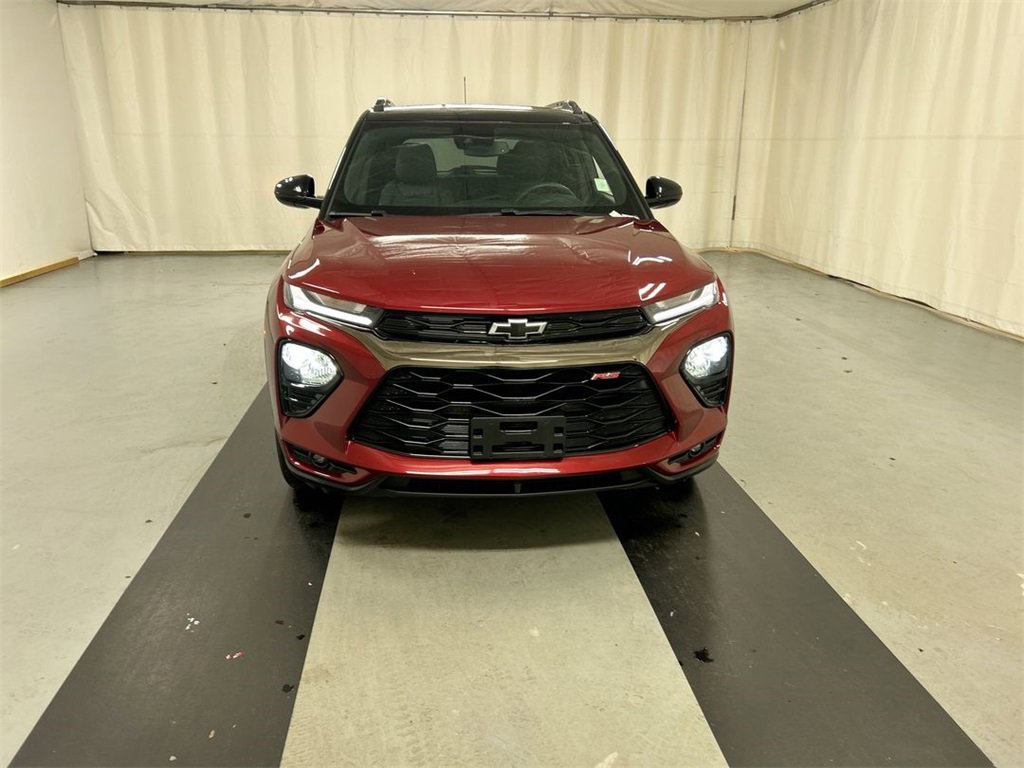 Used 2023 Chevrolet TrailBlazer RS w/ Sun and Liftgate Package image 3