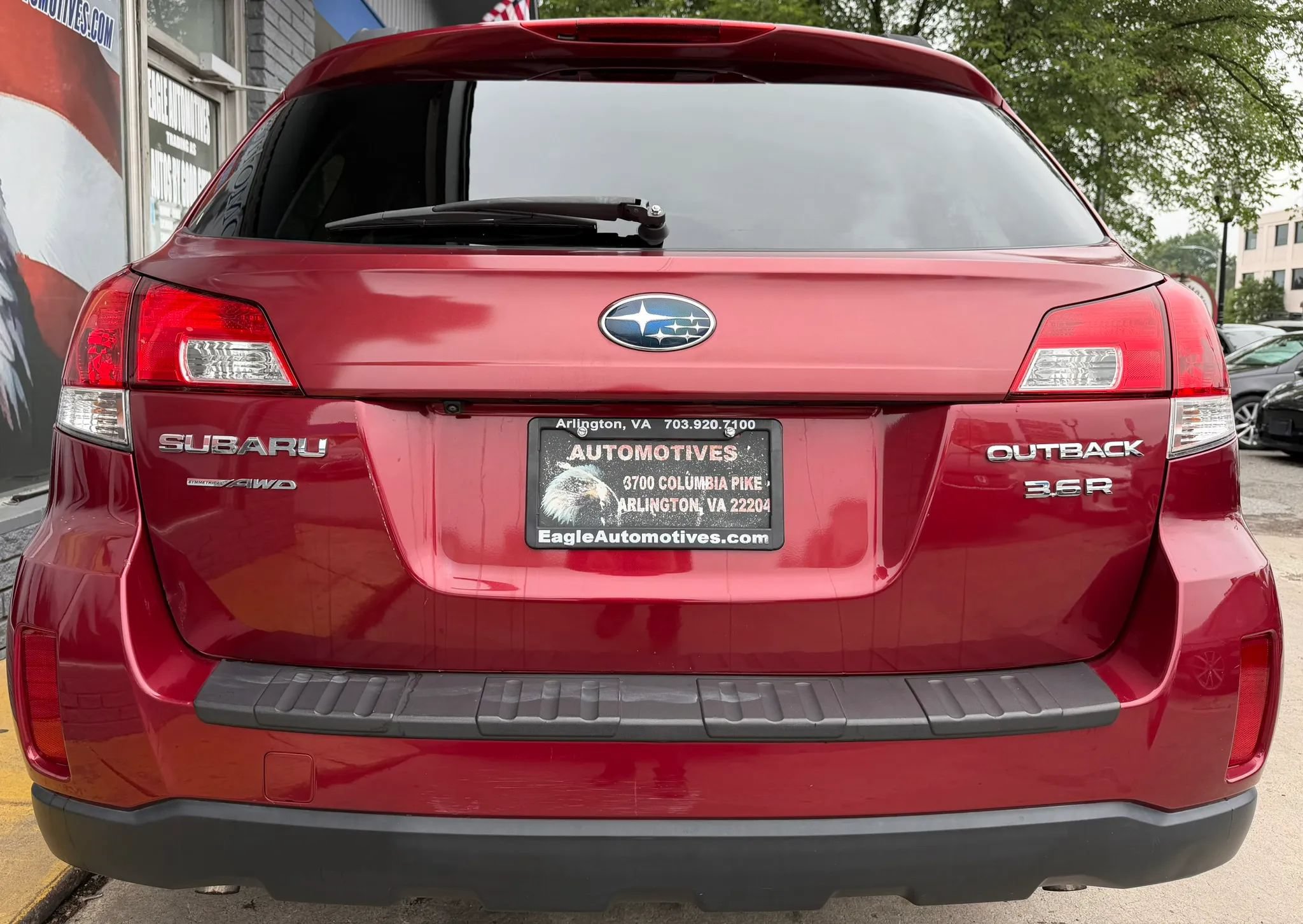 Used 2014 Subaru Outback 3.6R Limited AWD/4WD image 4