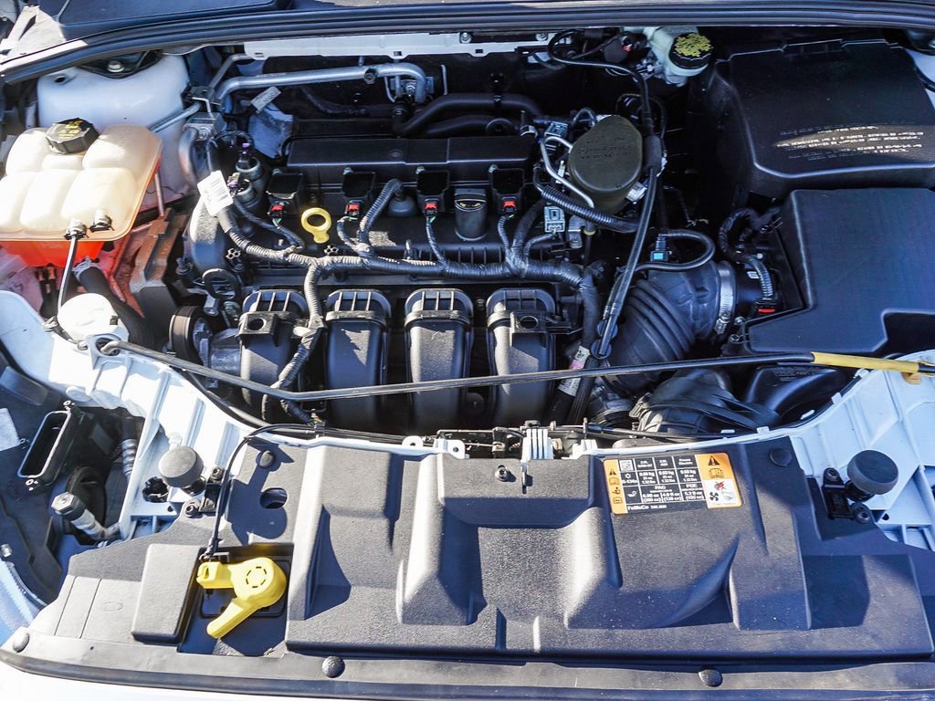Used 2015 Ford Focus SE image 25