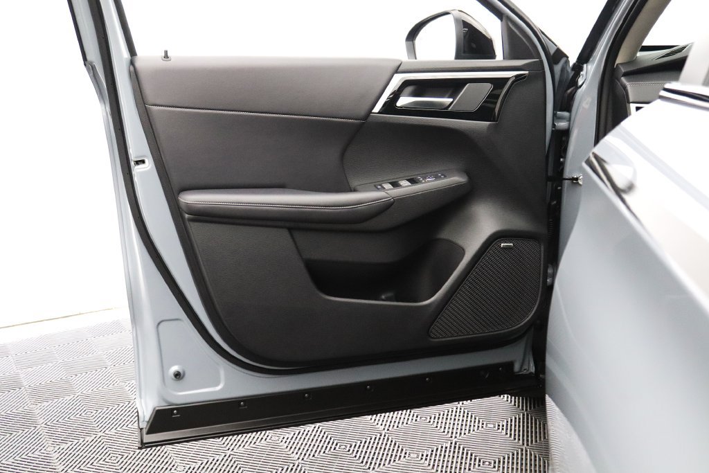 Used 2026 Mitsubishi Outlander AWD image 16