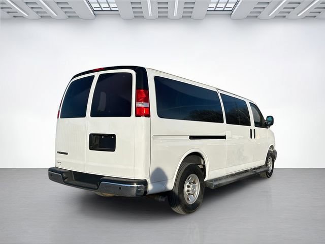Used 2023 Chevrolet Express 3500 LT w/ LT Preferred Equipment Group RWD image 4