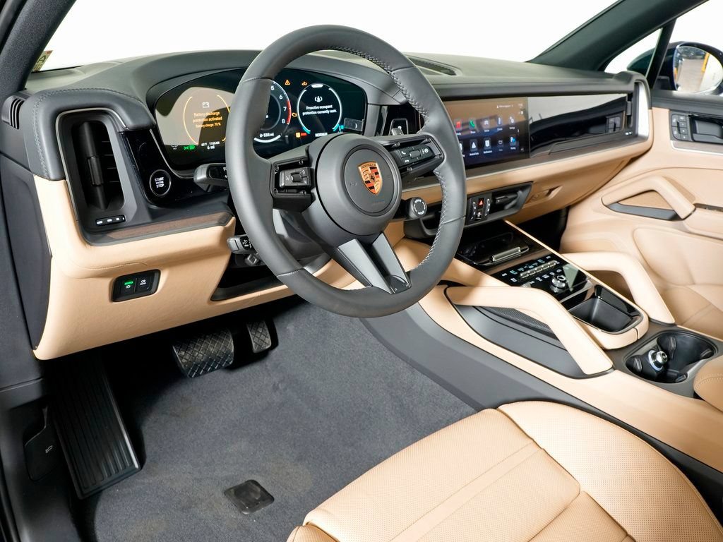 Used 2026 Porsche Cayenne AWD/4WD image 4