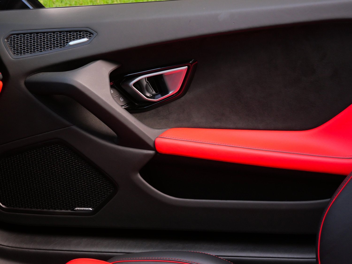 Used 2021 Lamborghini Huracan EVO image 13