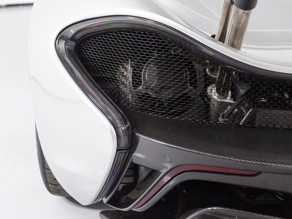 Used 2014 McLaren P1 image 79