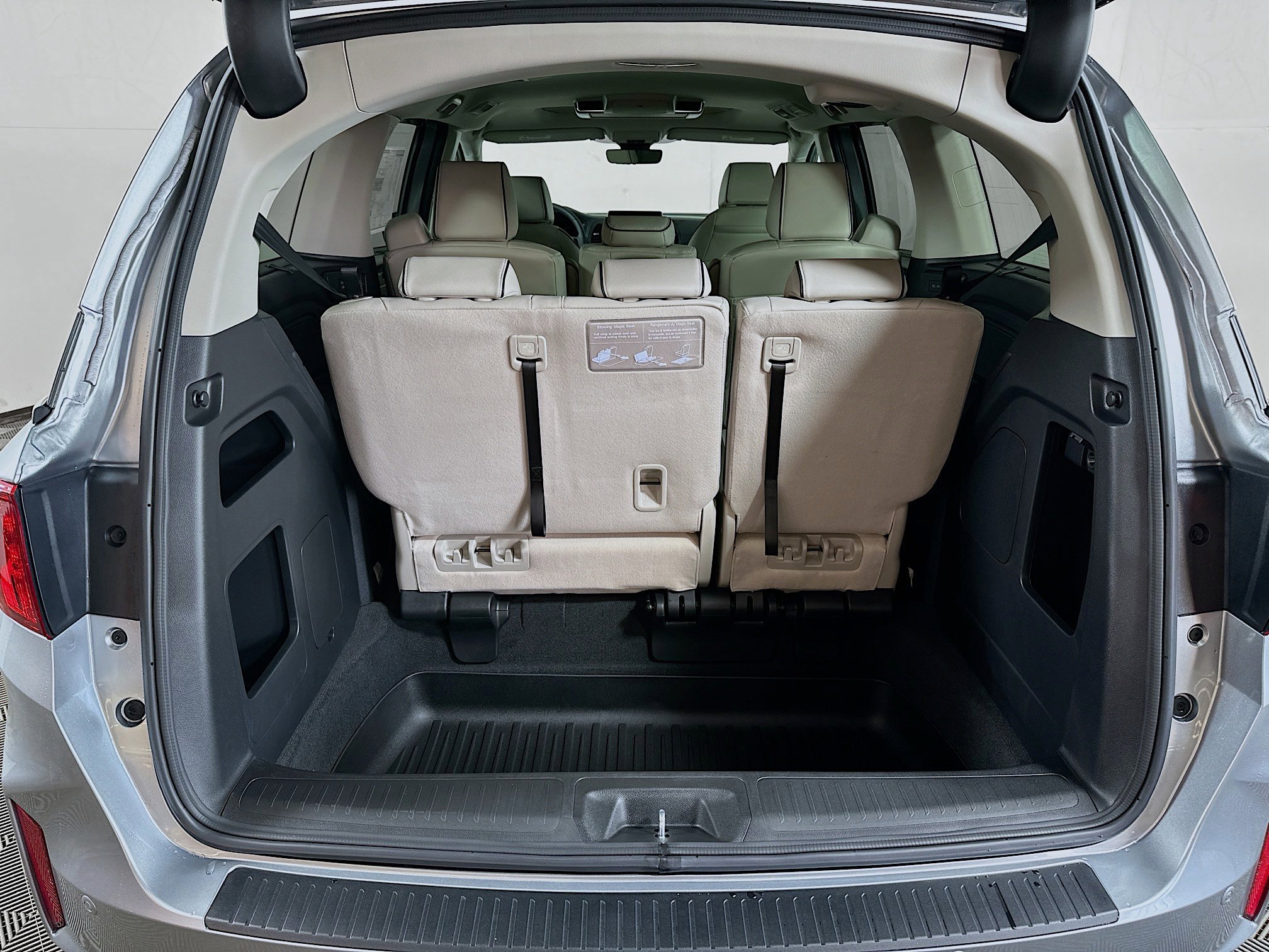 New 2026 Honda Odyssey Touring image 26