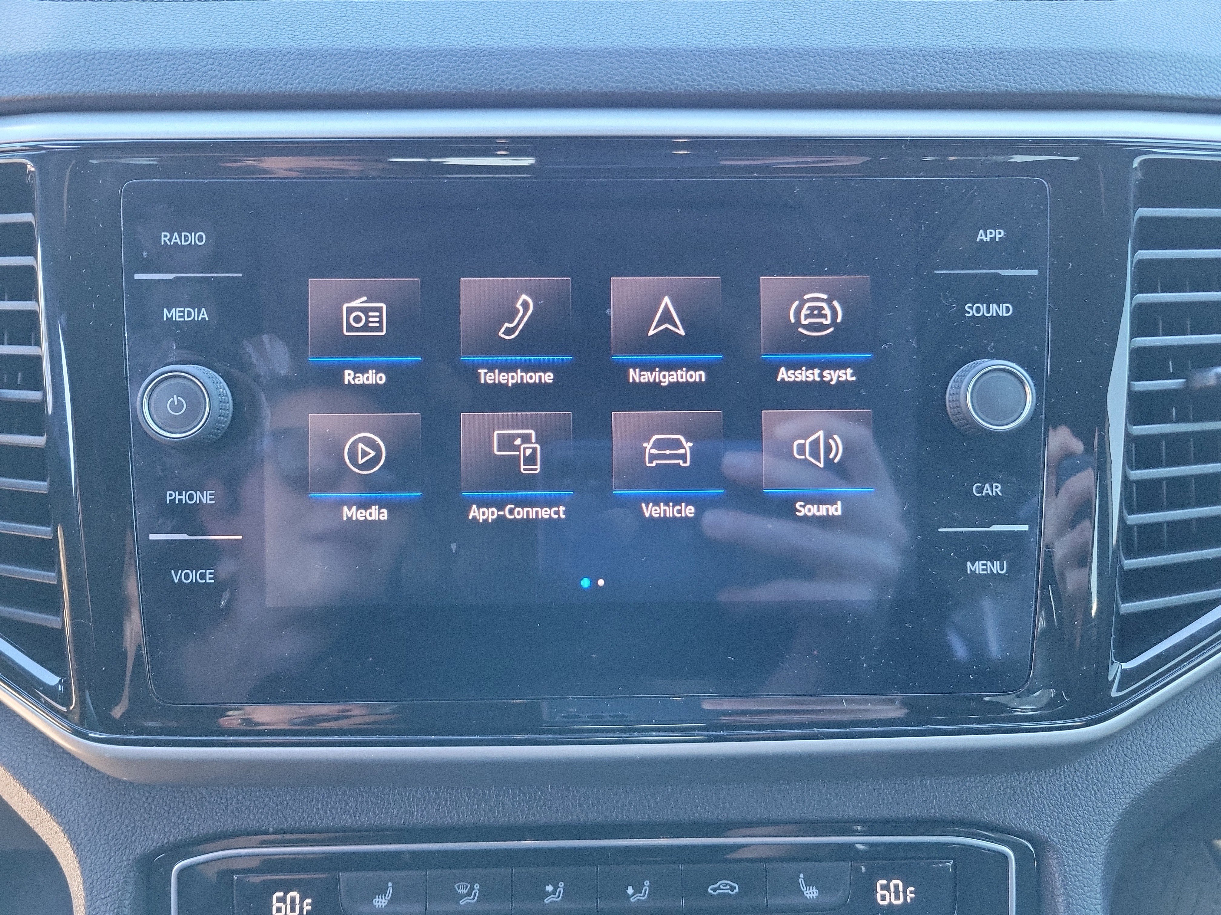 Used 2023 Volkswagen Atlas Cross Sport SE w/ Black Wheel Package image 8