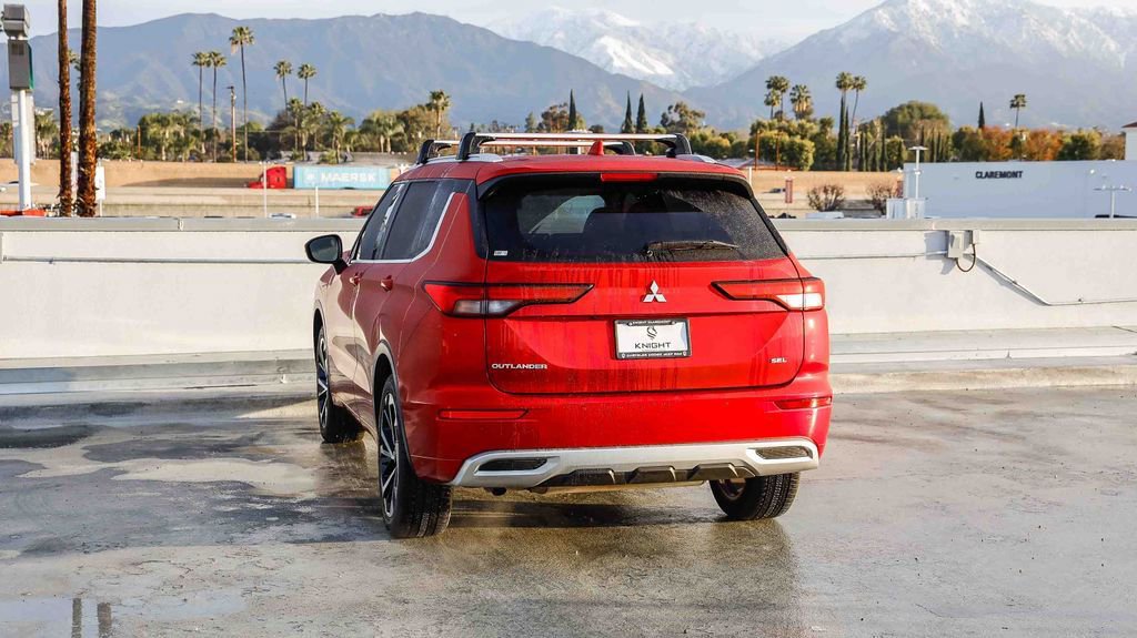 Used 2024 Mitsubishi Outlander SEL image 7