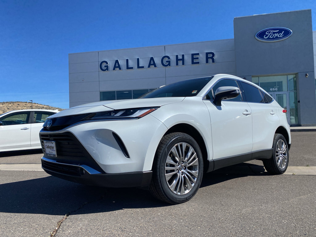 Used 2023 Toyota Venza Limited image 1