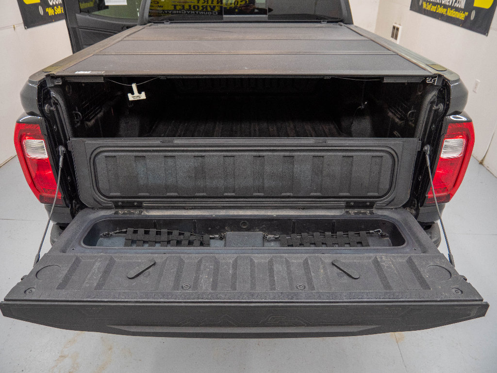 Used 2024 GMC Canyon AT4 image 9