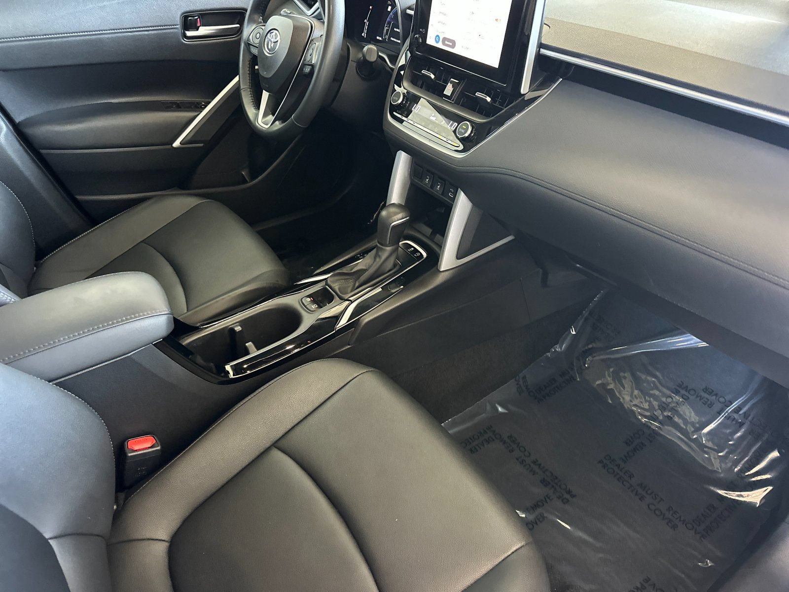 Used 2024 Toyota Corolla Cross XLE w/ Convenience Package FWD image 15