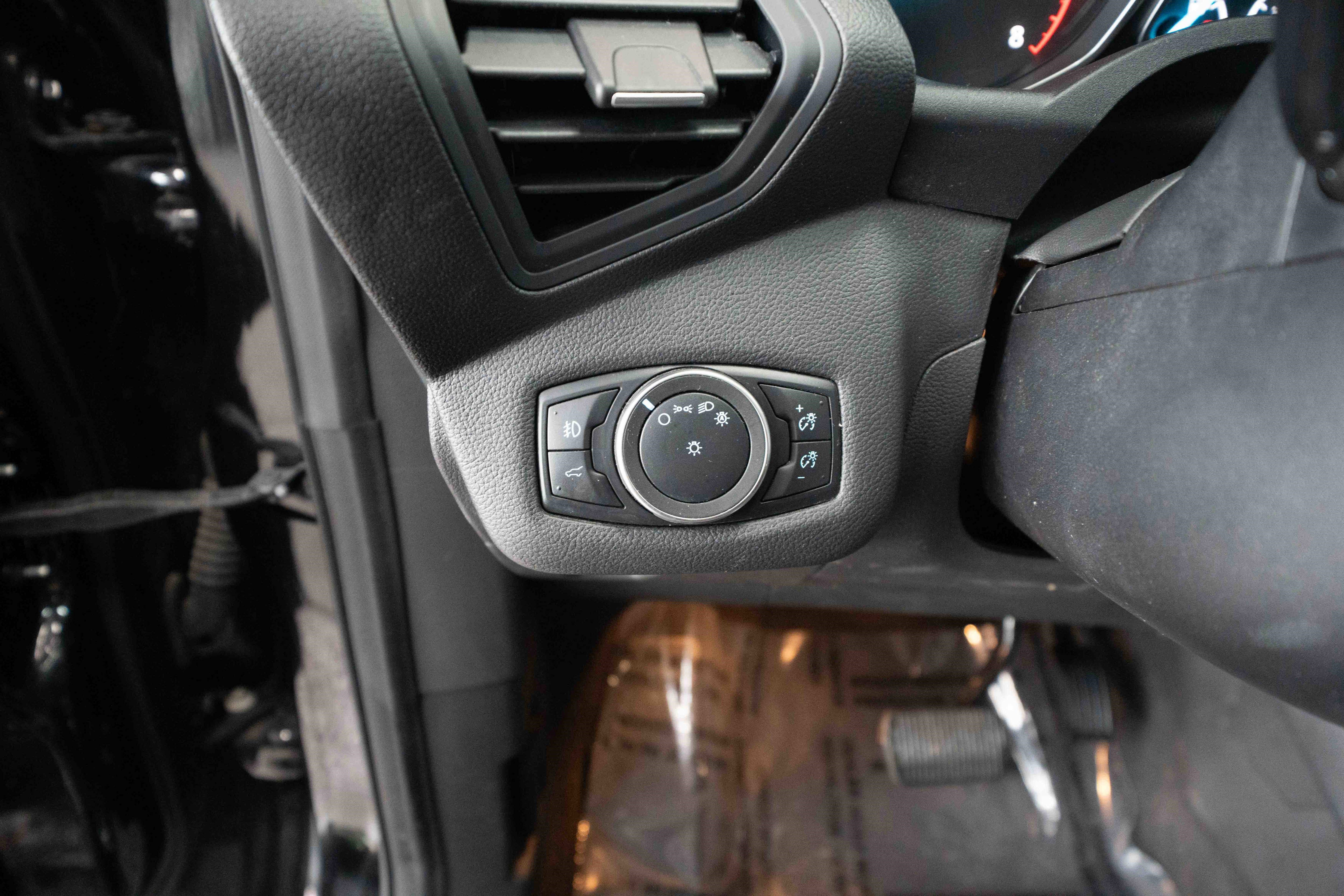 Used 2019 Ford Escape SE AWD/4WD image 11