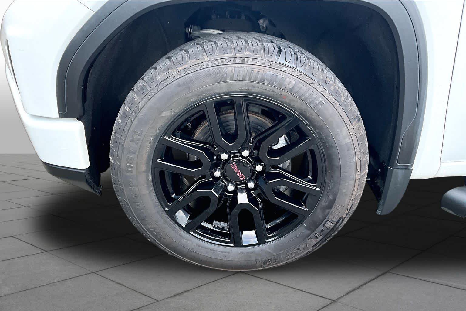 Used 2022 GMC Sierra 1500 Elevation w/ Preferred Package AWD/4WD image 11