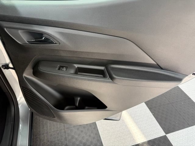 New 2027 Chevrolet Bolt LT w/ Comfort Package FWD image 26