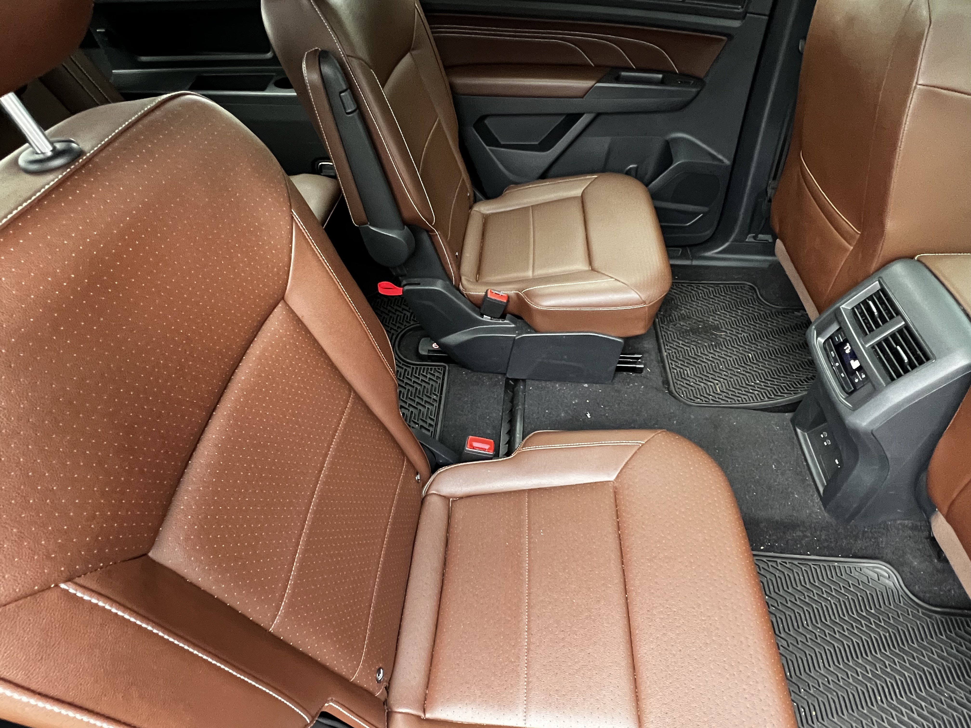 Used 2021 Volkswagen Atlas SE w/ Panoramic Sunroof Package image 39