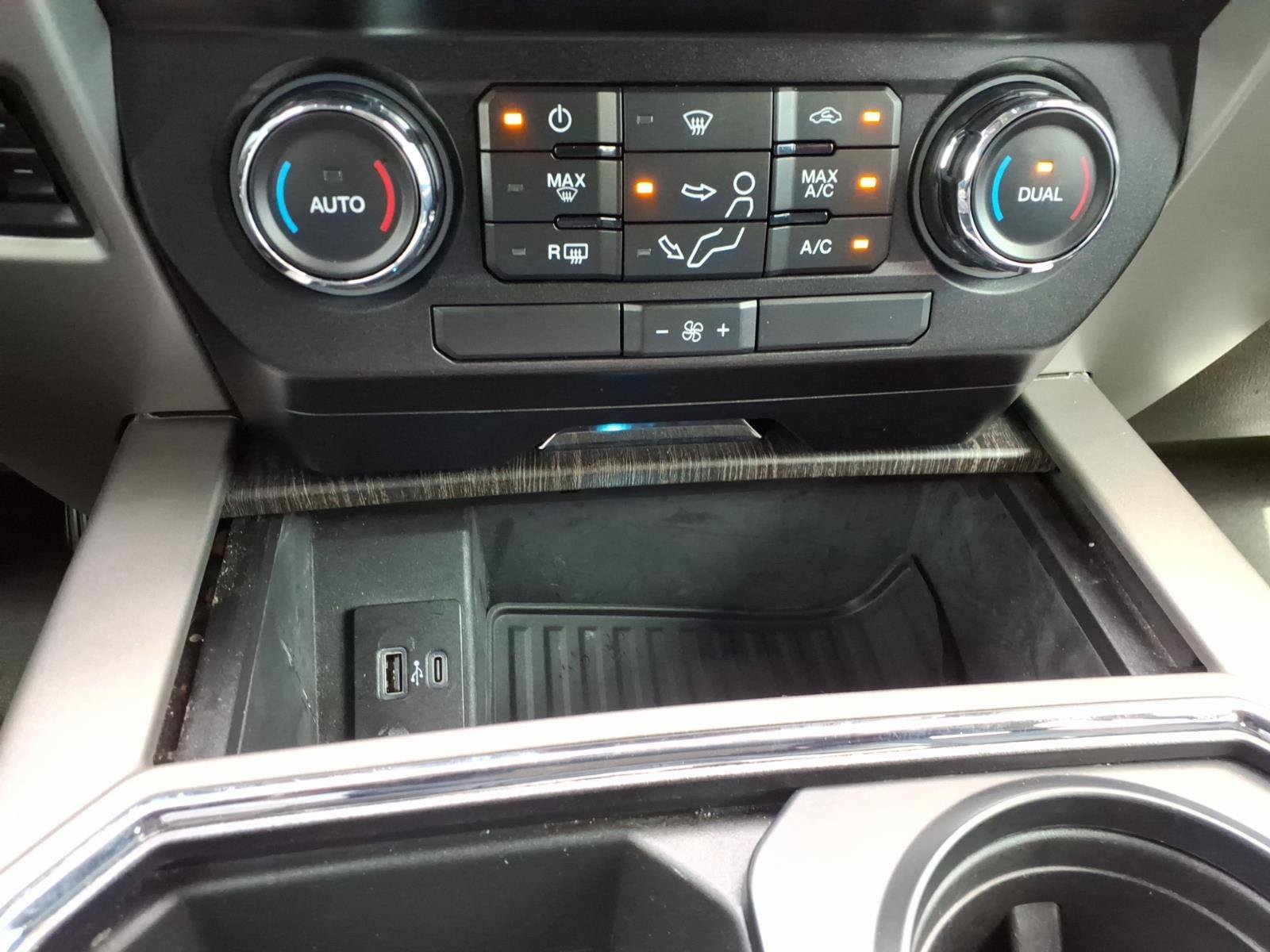 Used 2020 Ford F350 Lariat w/ Snow Plow Prep Package AWD/4WD image 22