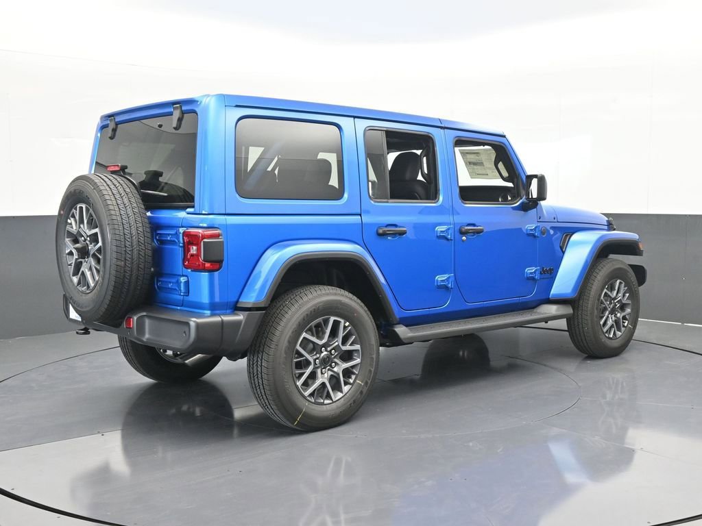 Used 2025 Jeep Wrangler Unlimited Sahara AWD/4WD image 6
