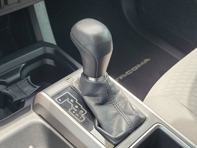 Used 2022 Toyota Tacoma SR5 w/ Technology Package RWD image 25