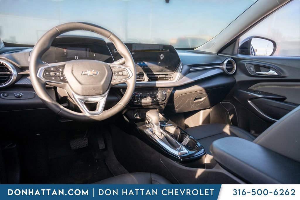 Used 2024 Chevrolet Trax ACTIV w/ Driver Confidence Package image 23