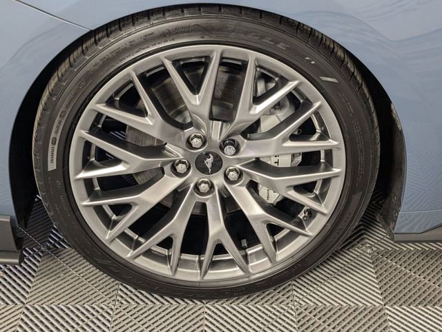 Used 2025 Ford Mustang GT Premium image 8