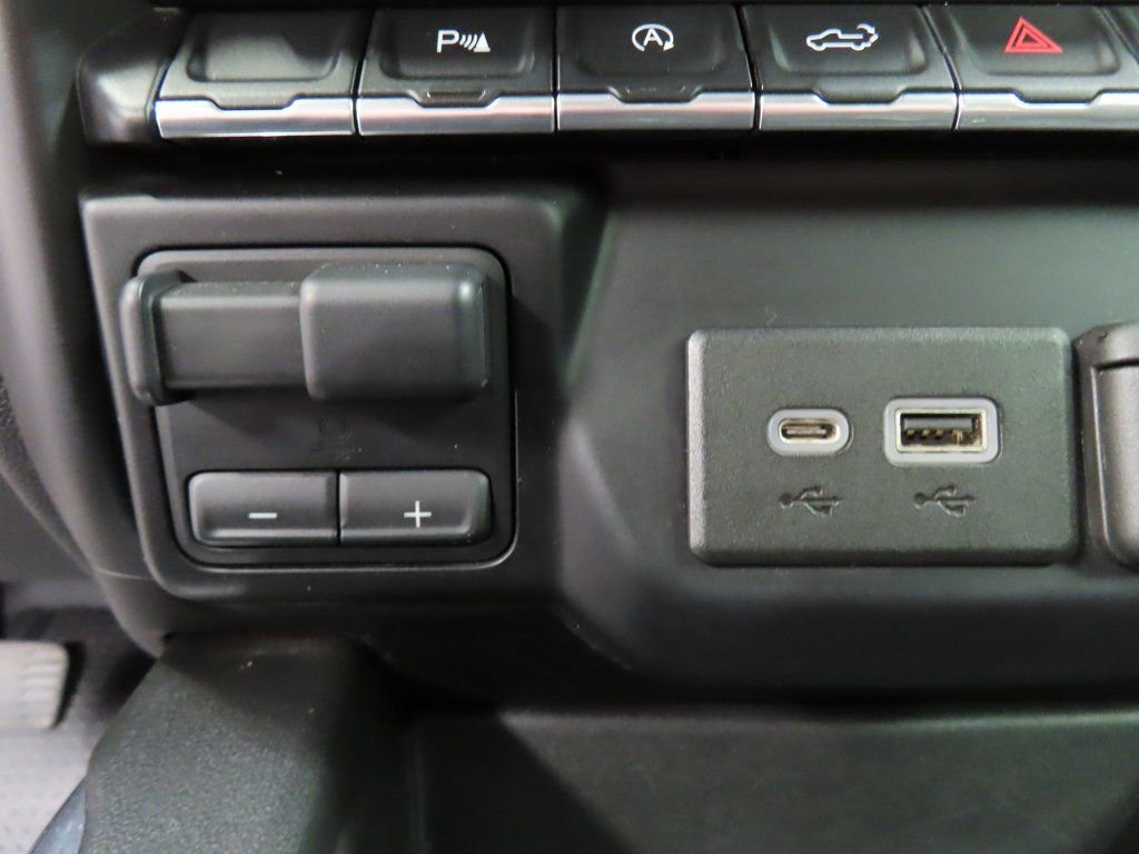 Used 2019 Chevrolet Silverado 1500 RST image 56