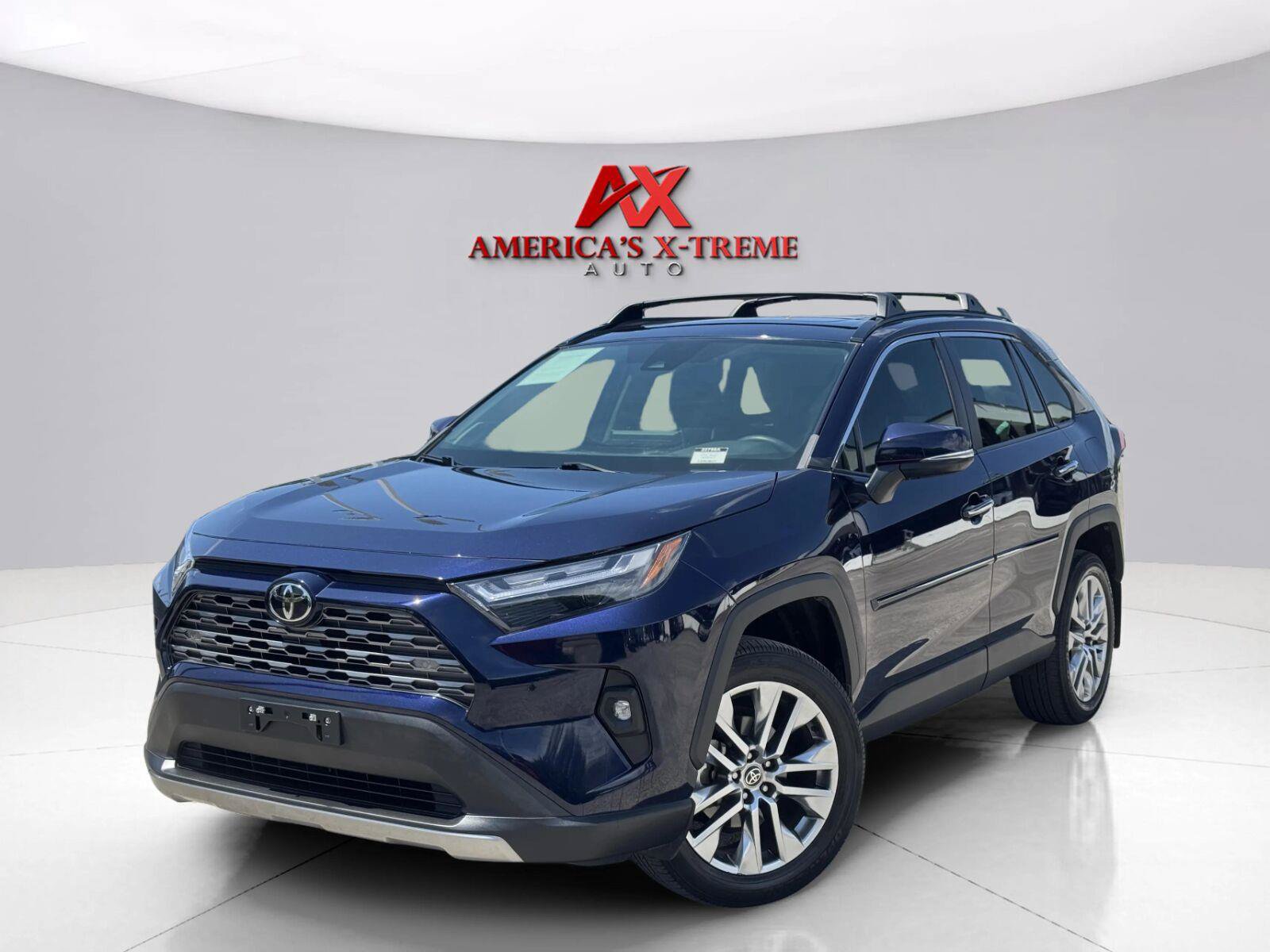Used 2022 Toyota RAV4 Limited FWD image 1