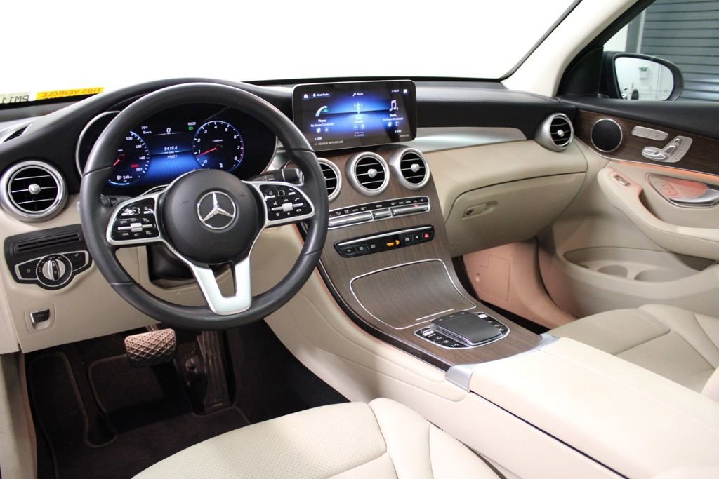 Certified 2022 Mercedes-Benz GLC 300 image 4