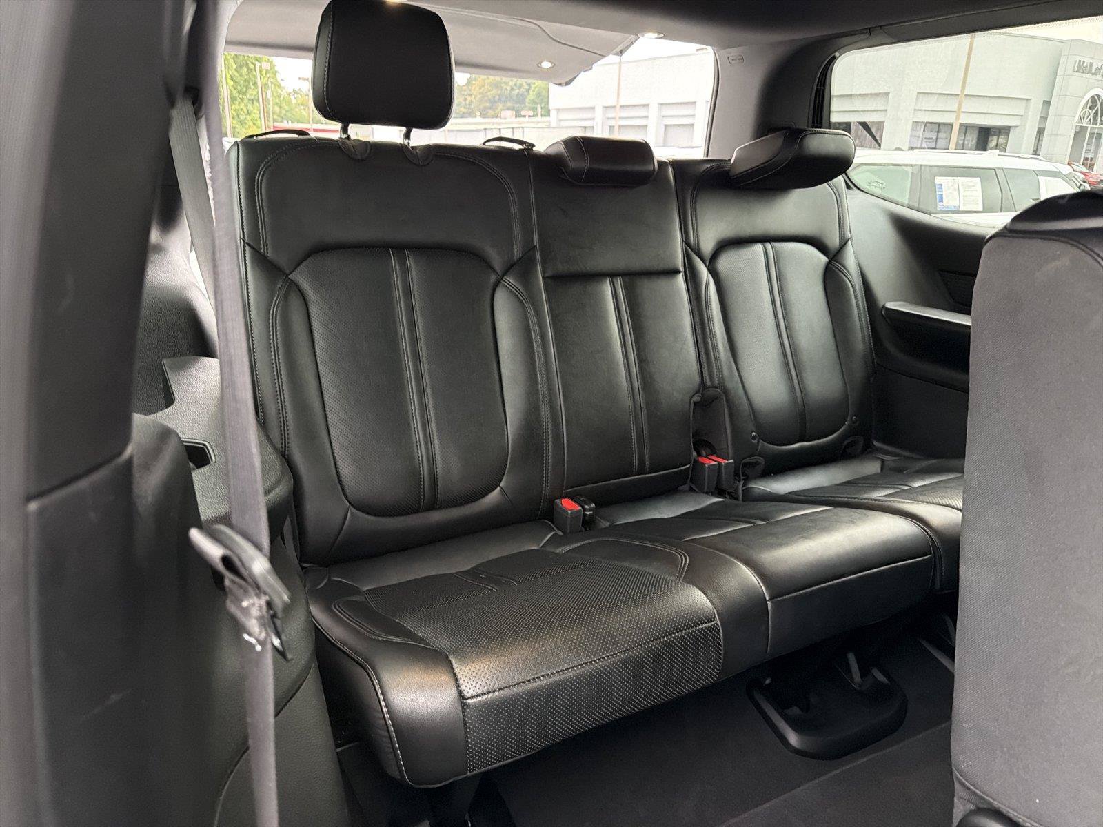 Used 2024 Jeep Wagoneer Series II w/ Flexible Seating Group RWD image 14