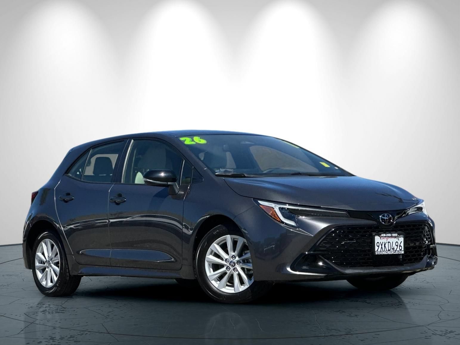 Used 2026 Toyota Corolla SE FWD image 2