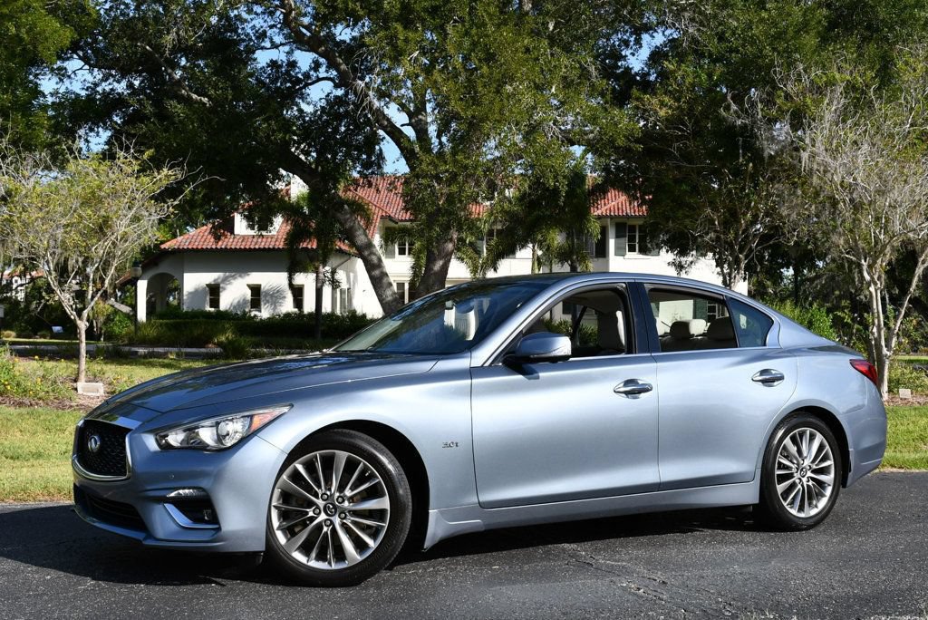 Used 2018 INFINITI Q50 Luxe w/ Sensory Package (Luxe) RWD image 19