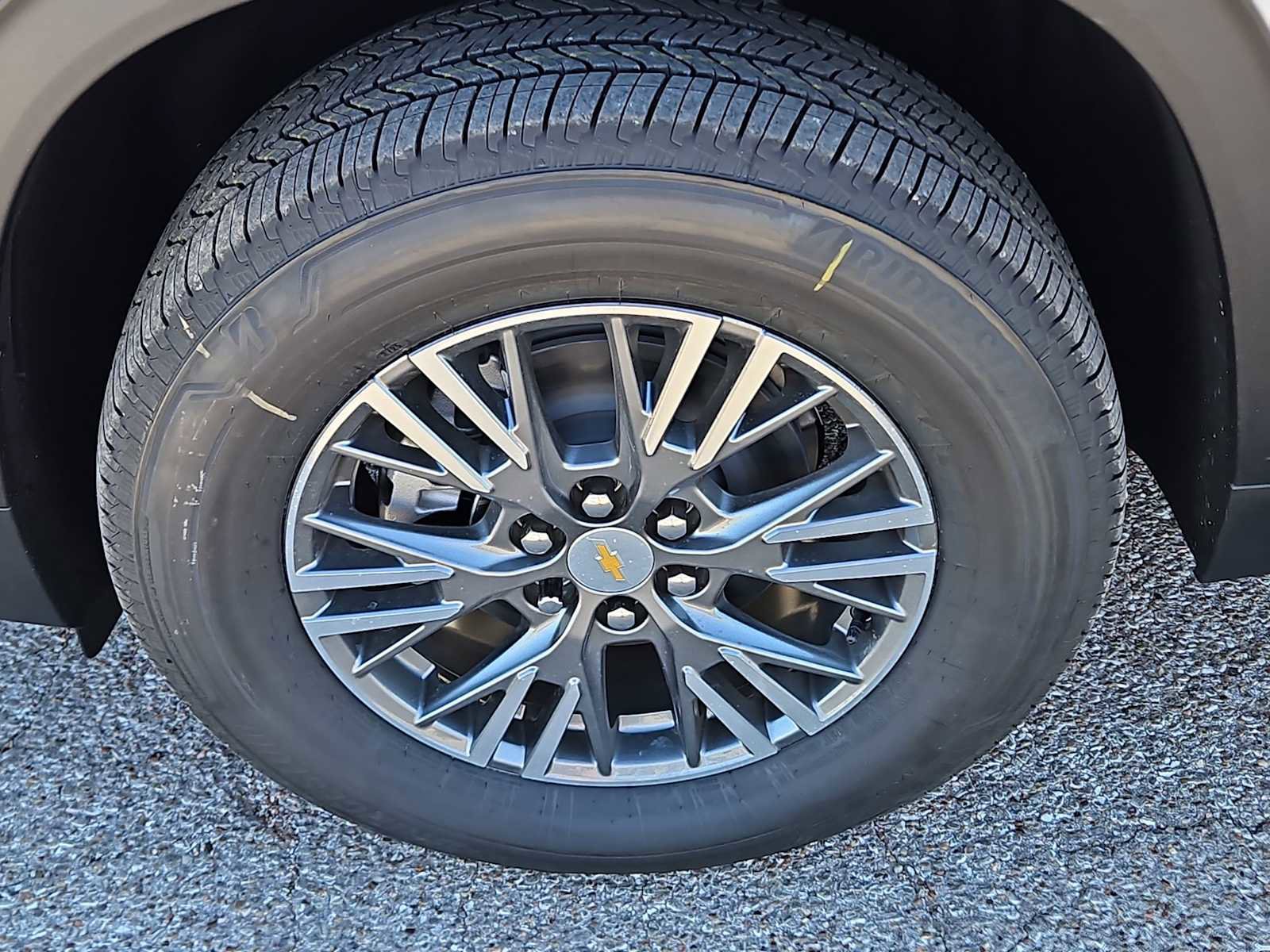 New 2026 Chevrolet Traverse LT image 12