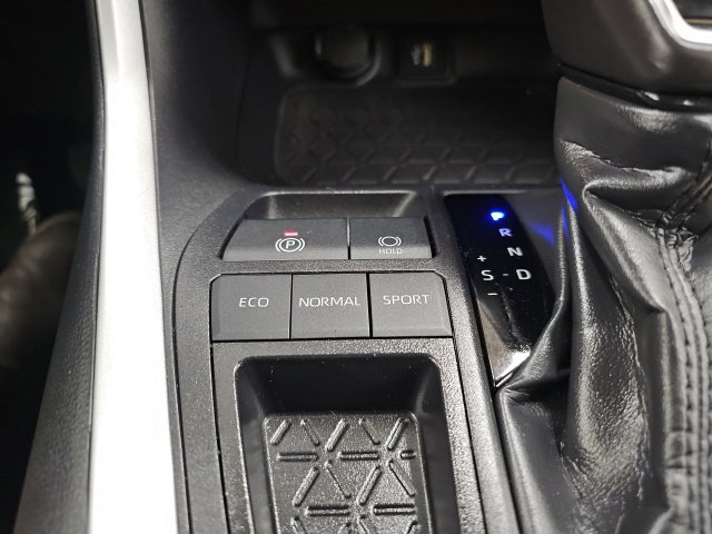 Certified 2025 Toyota RAV4 XLE Premium FWD image 24