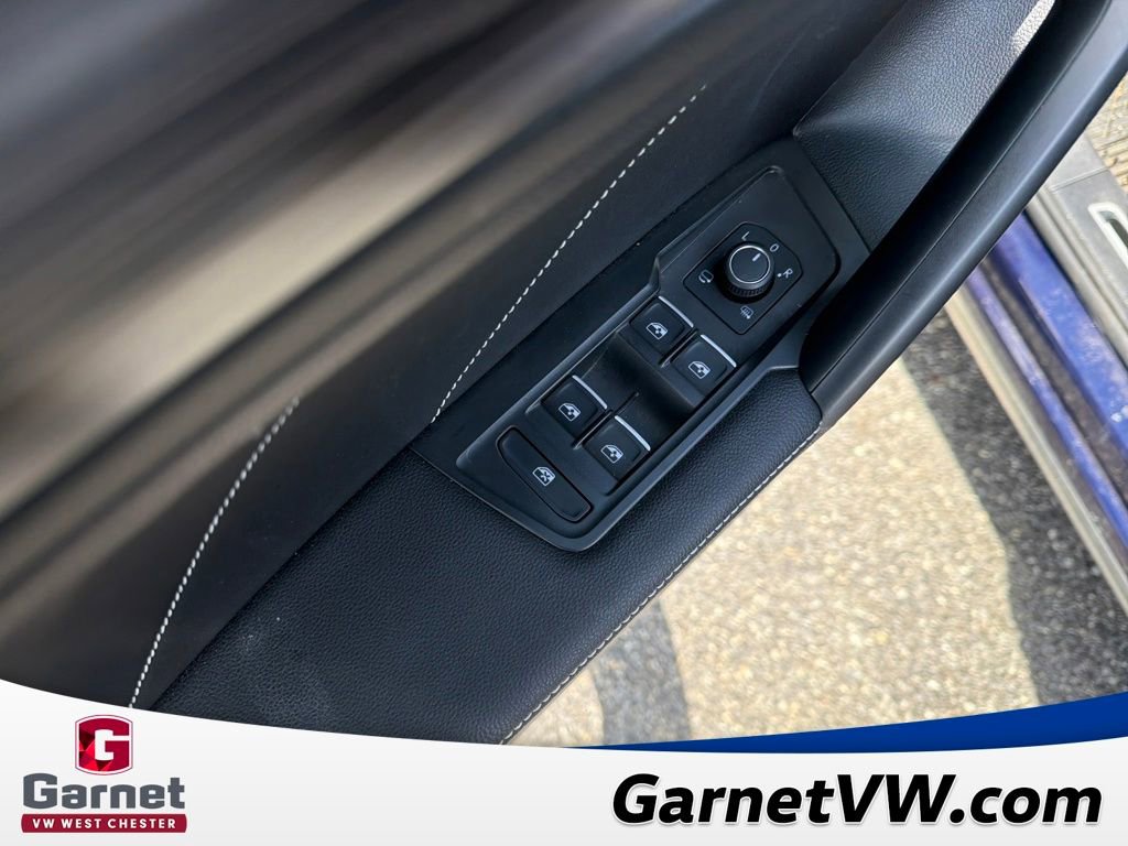 Certified 2023 Volkswagen Tiguan SEL R-Line image 12