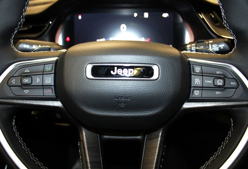 New 2026 Jeep Grand Cherokee Limited w/ Limited Altitude Package image 11