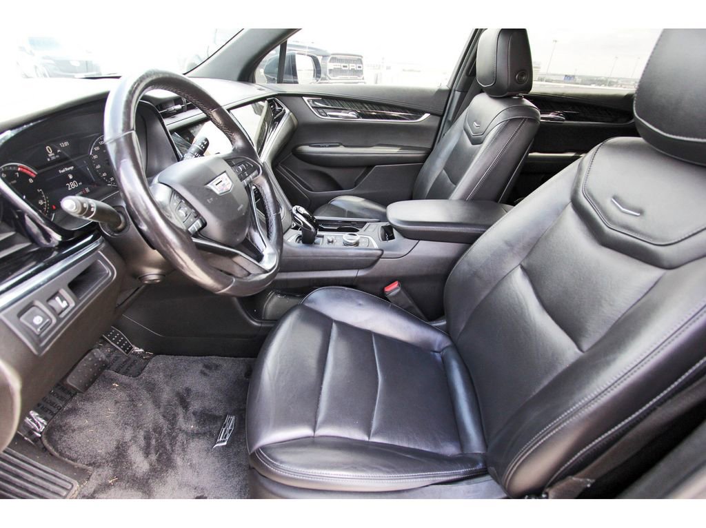 Used 2022 Cadillac XT6 Premium Luxury AWD/4WD image 6