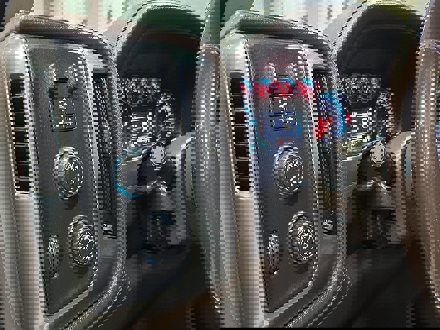 Used 2018 Chevrolet Silverado 2500 LTZ w/ Duramax Plus Package image 9