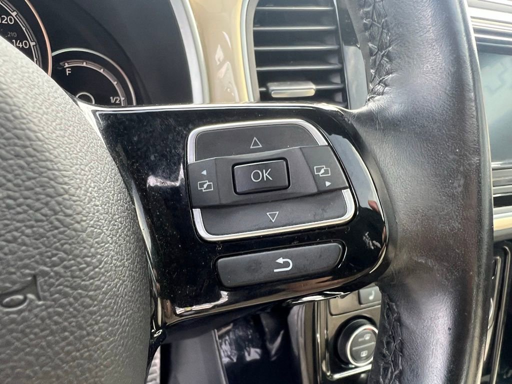 Used 2019 Volkswagen Beetle 2.0T SE image 17