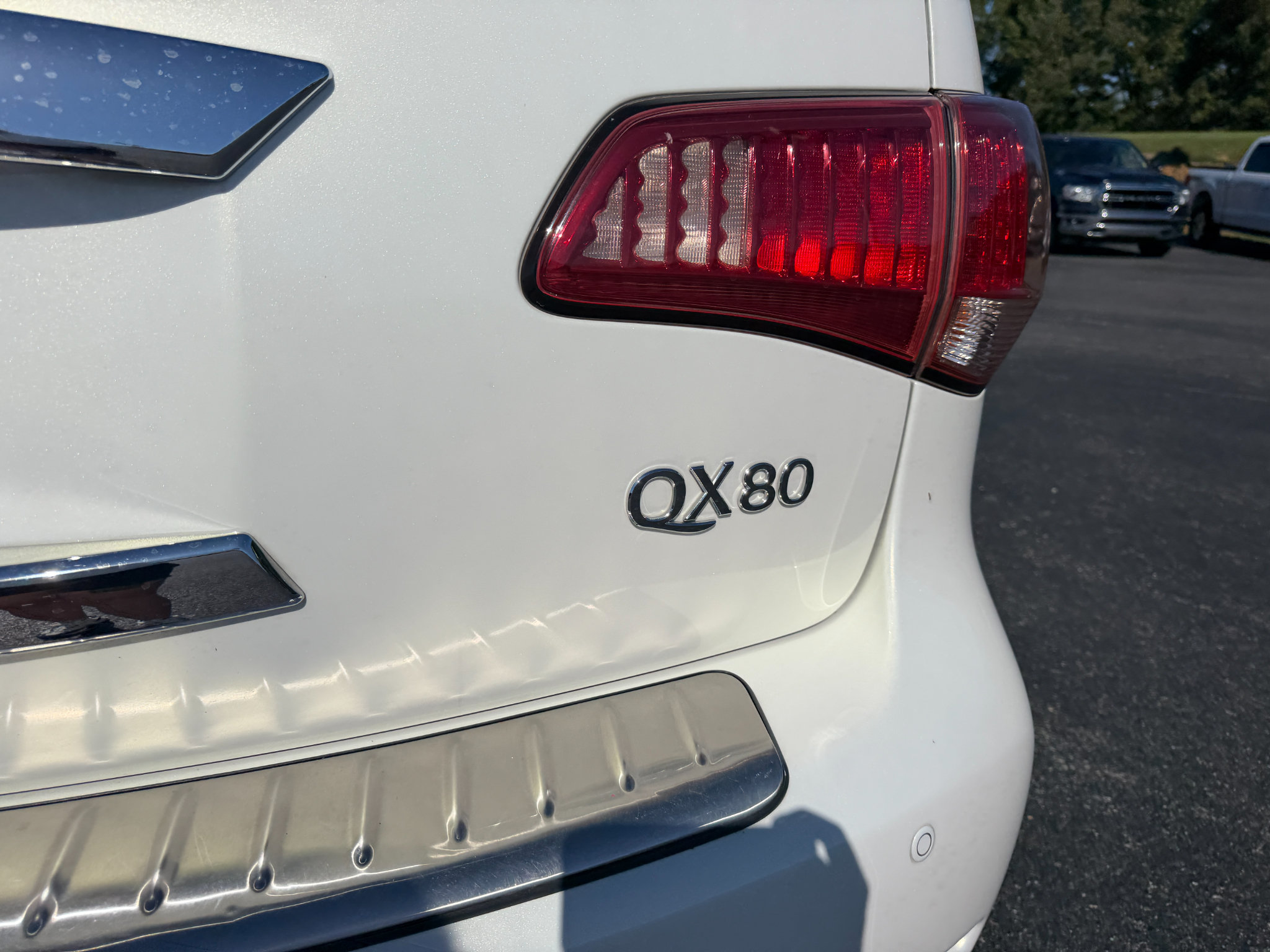 Used 2013 INFINITI QX56 4WD w/ Theater Pkg image 10