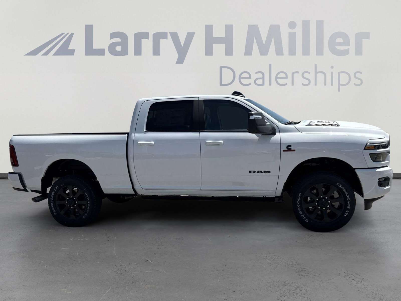 New 2025 RAM 2500 Laramie image 9