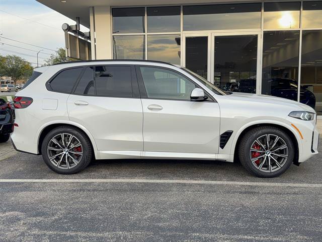 New 2026 BMW X5 xDrive50e w/ M Sport Package AWD/4WD image 2